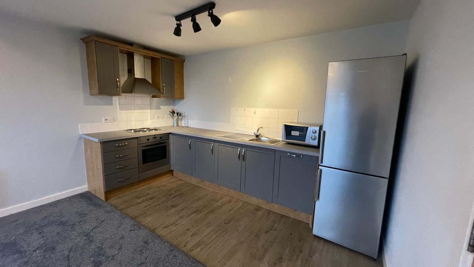 2 bedroom apartment flat/apartment To Let in Coventry - Kitchen.