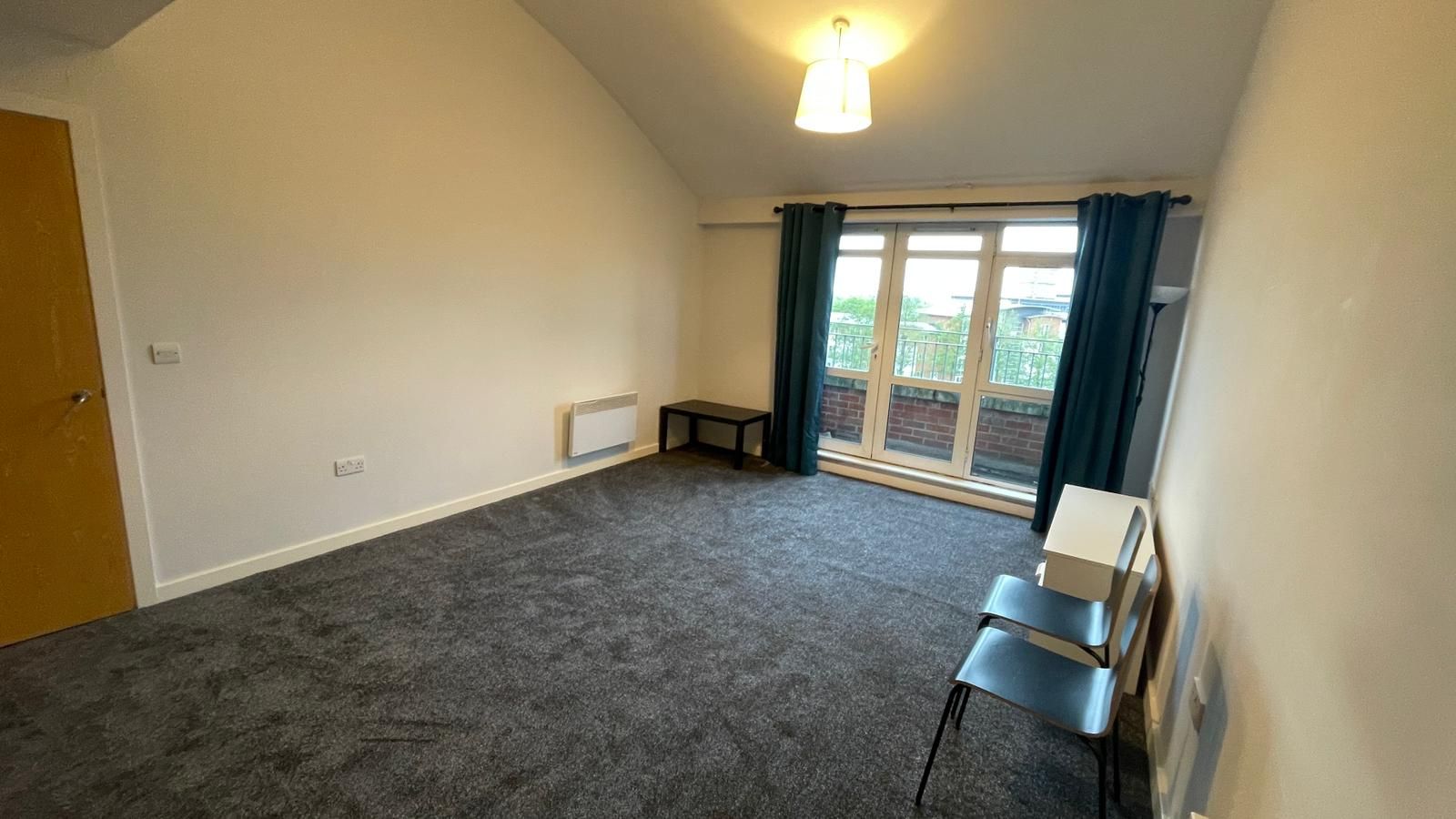 2 bedroom apartment flat/apartment To Let in Coventry - Living room 1.