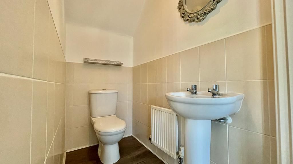 3 bedroom end terraced house Sold in Coventry - Photograph 8.