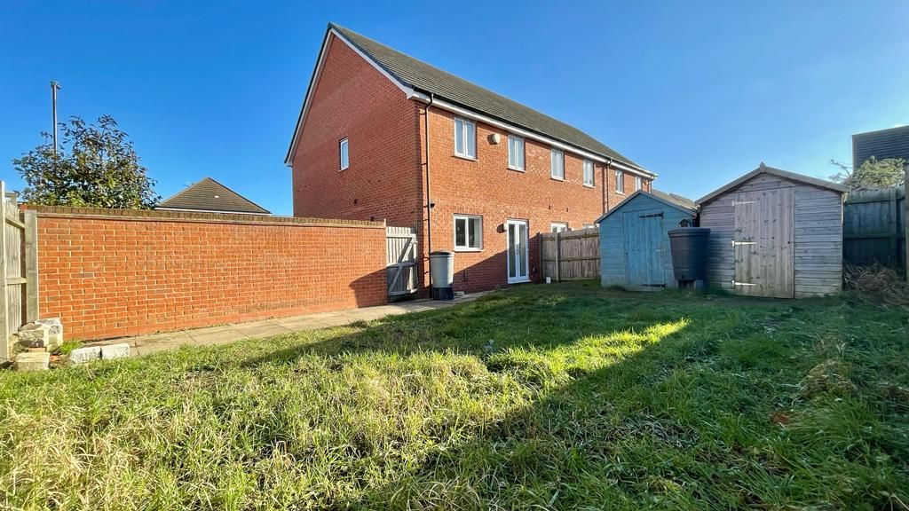 3 bedroom end terraced house Sold in Coventry - Photograph 15.