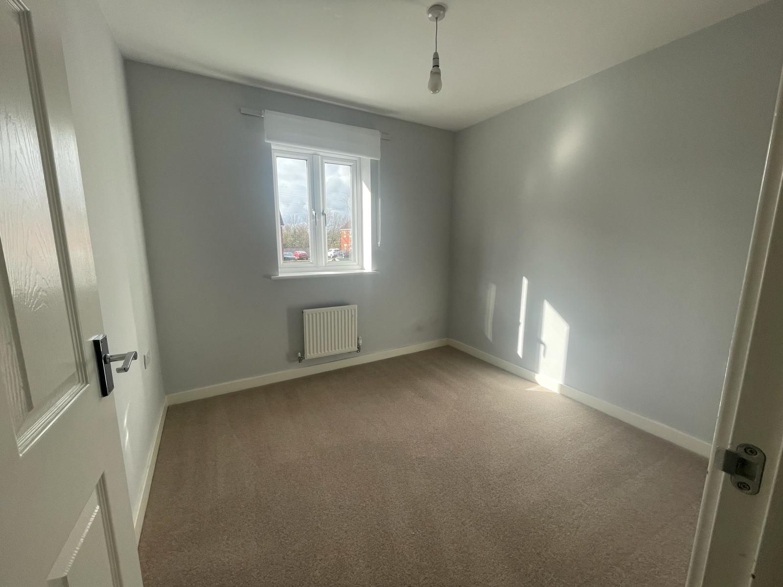 3 bedroom end terraced house Sold in Coventry - Photograph 9.