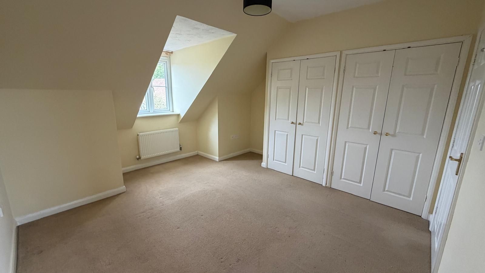3 bedroom mid terraced house Let Agreed in Rugby - Photograph 13.