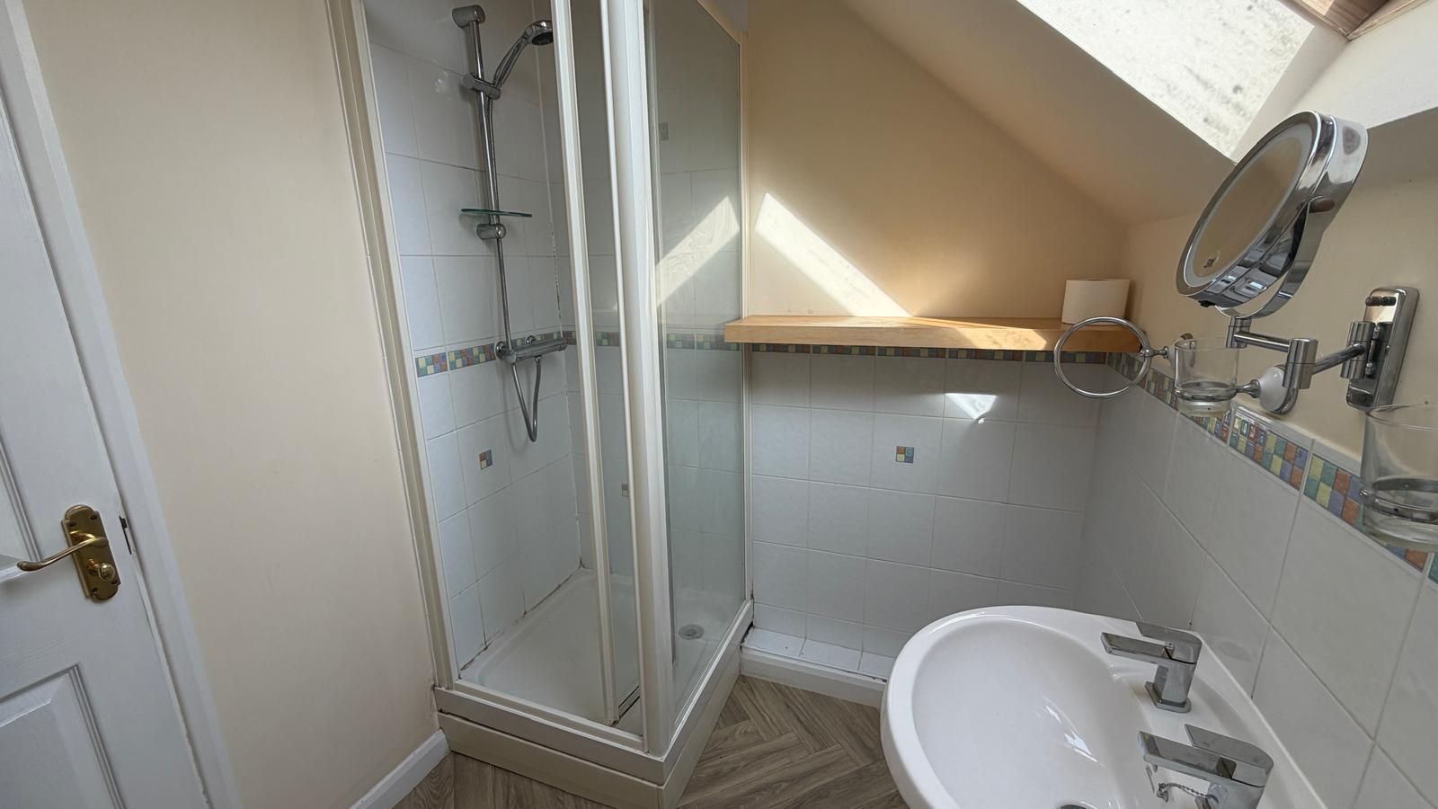 3 bedroom mid terraced house Let Agreed in Rugby - Photograph 15.