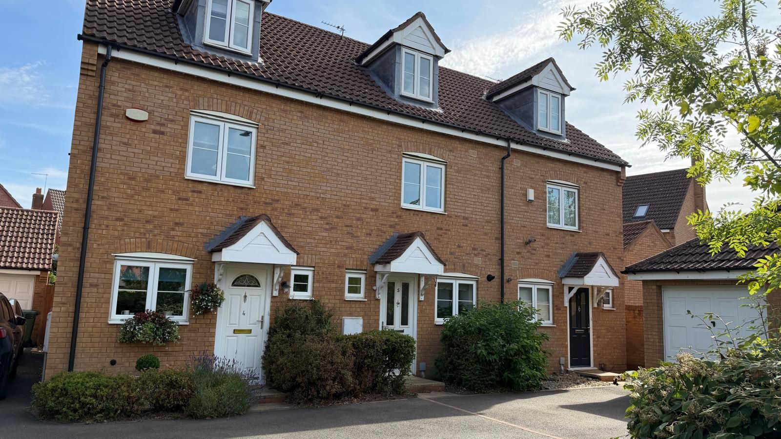 3 bedroom mid terraced house Let Agreed in Rugby - Photograph 17.