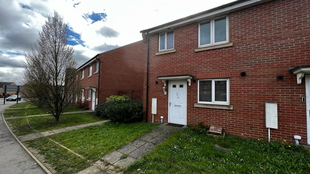 3 bedroom mid terraced house Let in Coventry - Photograph 13.