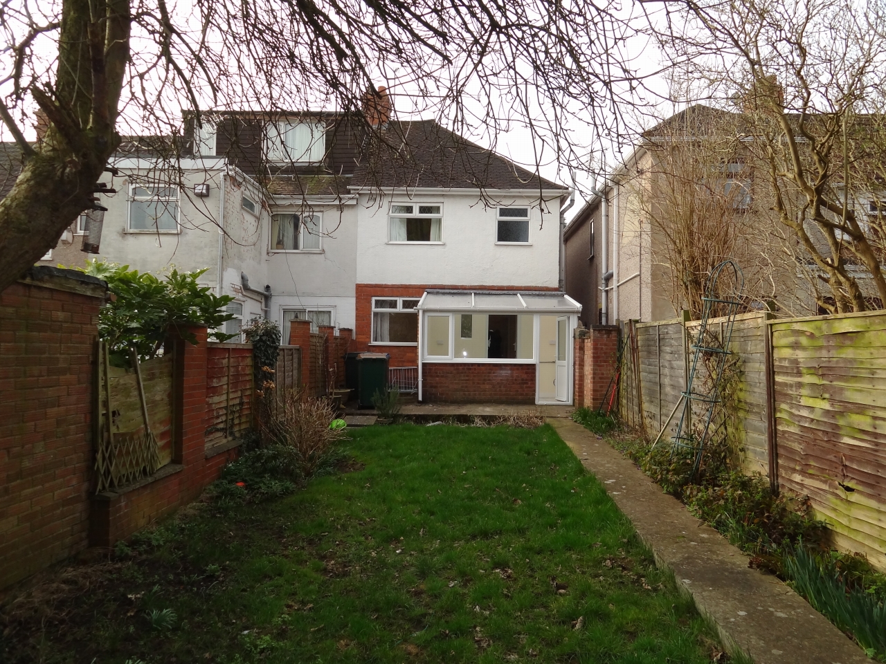 3 bedroom end terraced house Let in Coventry - Photograph 11.