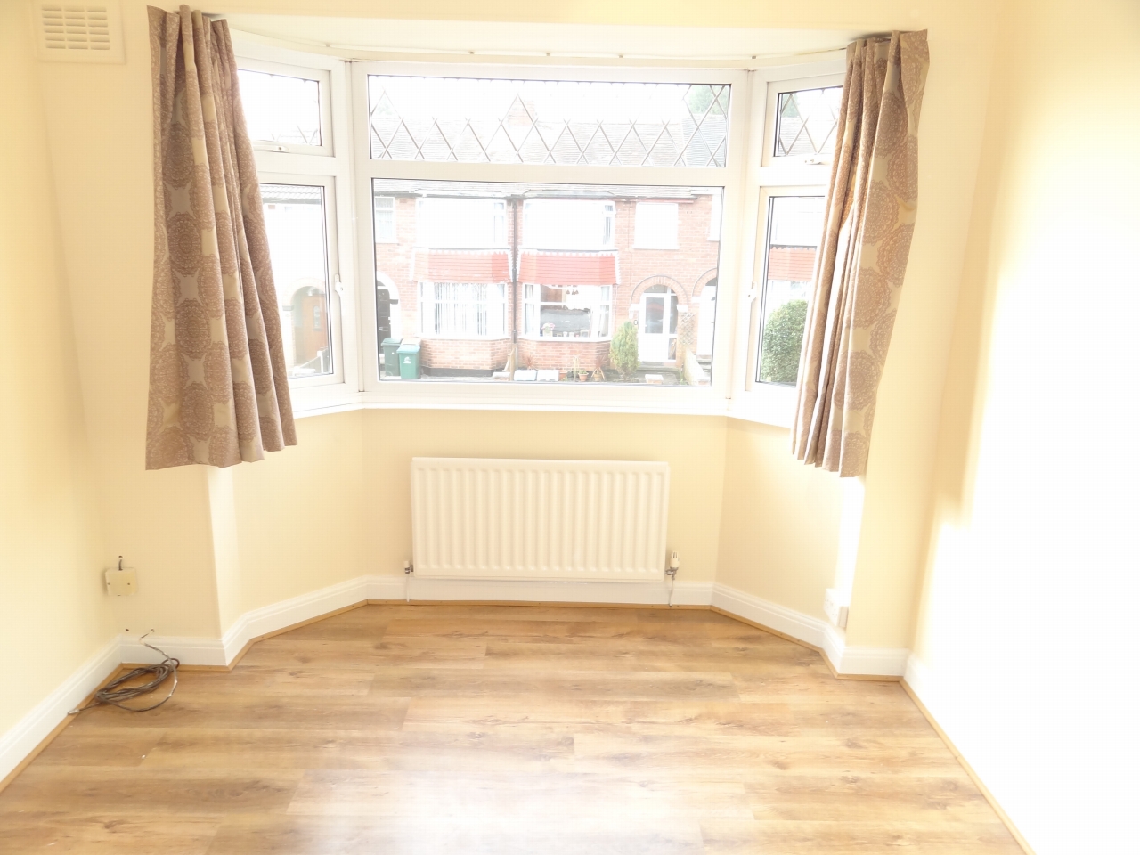 3 bedroom end terraced house Let in Coventry - Photograph 7.