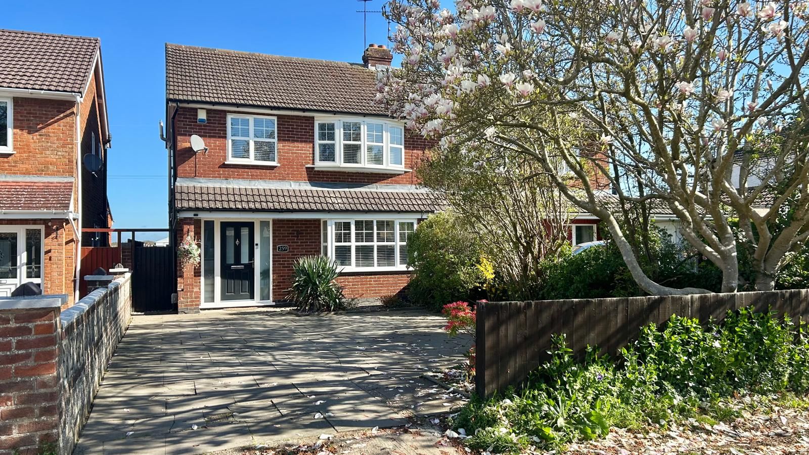 3 bedroom semi-detached house Sold in Coventry - Photograph 1.