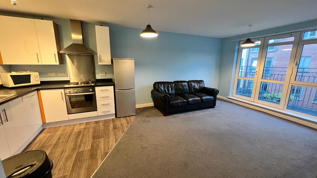 2 bedroom apartment flat/apartment For Sale in Coventry - Photograph 2.