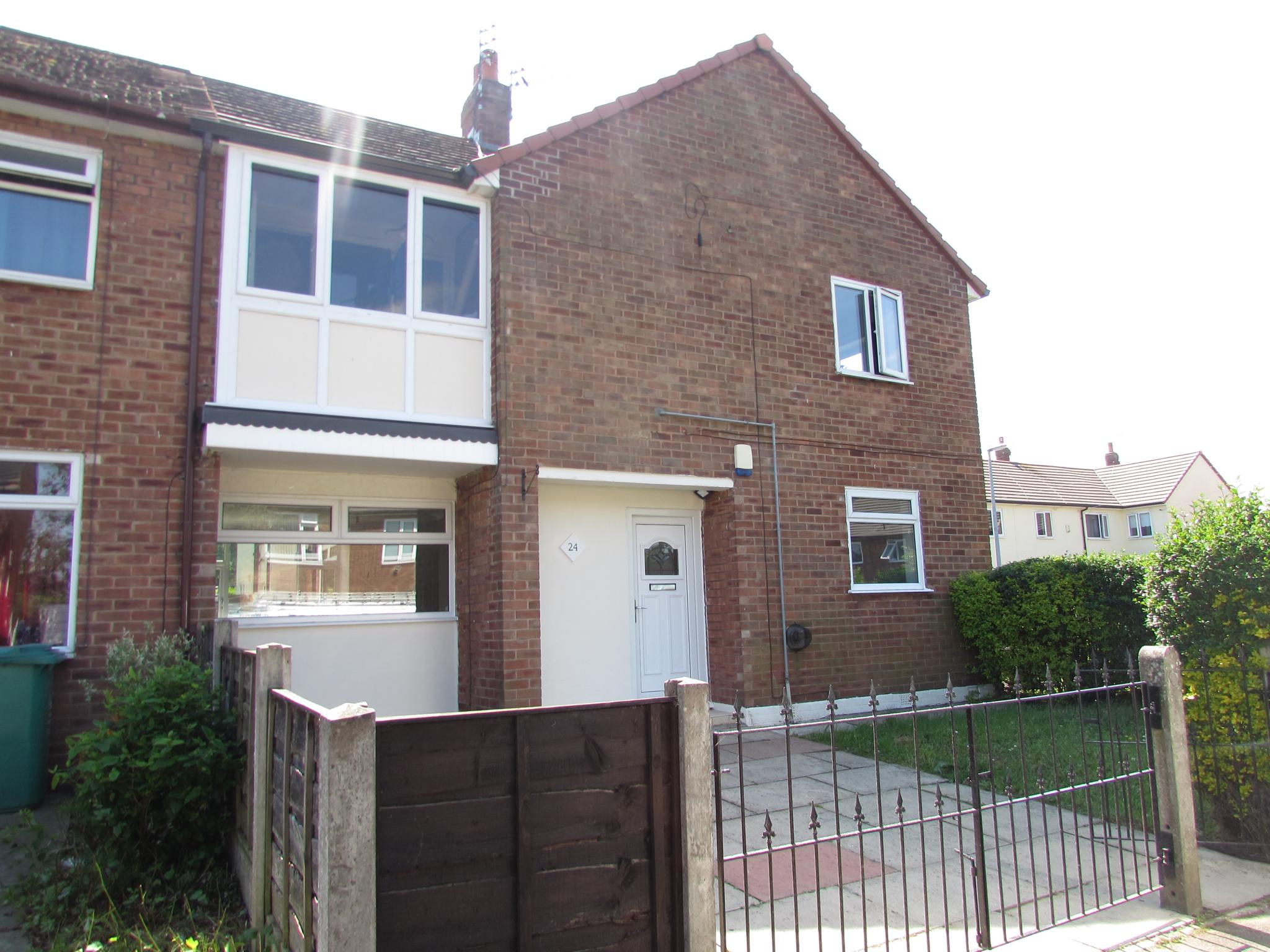 2 Bed Ground Floor Flat/apartment To Rent - Front