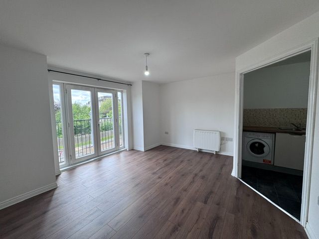 2 Bed Flat Flat/apartment To Rent - Photograph 8
