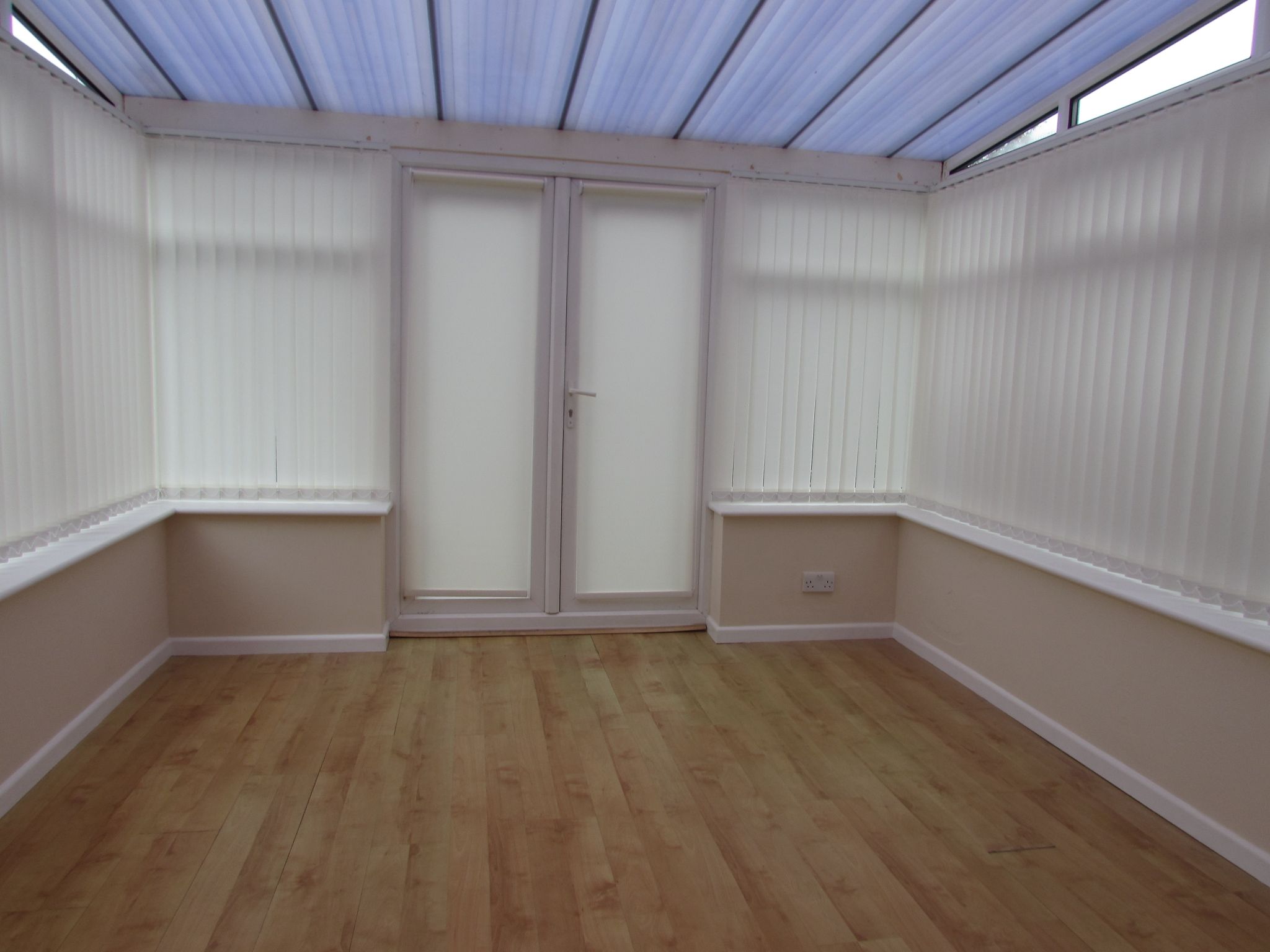 2 Bed Mews House To Rent - Photograph 1
