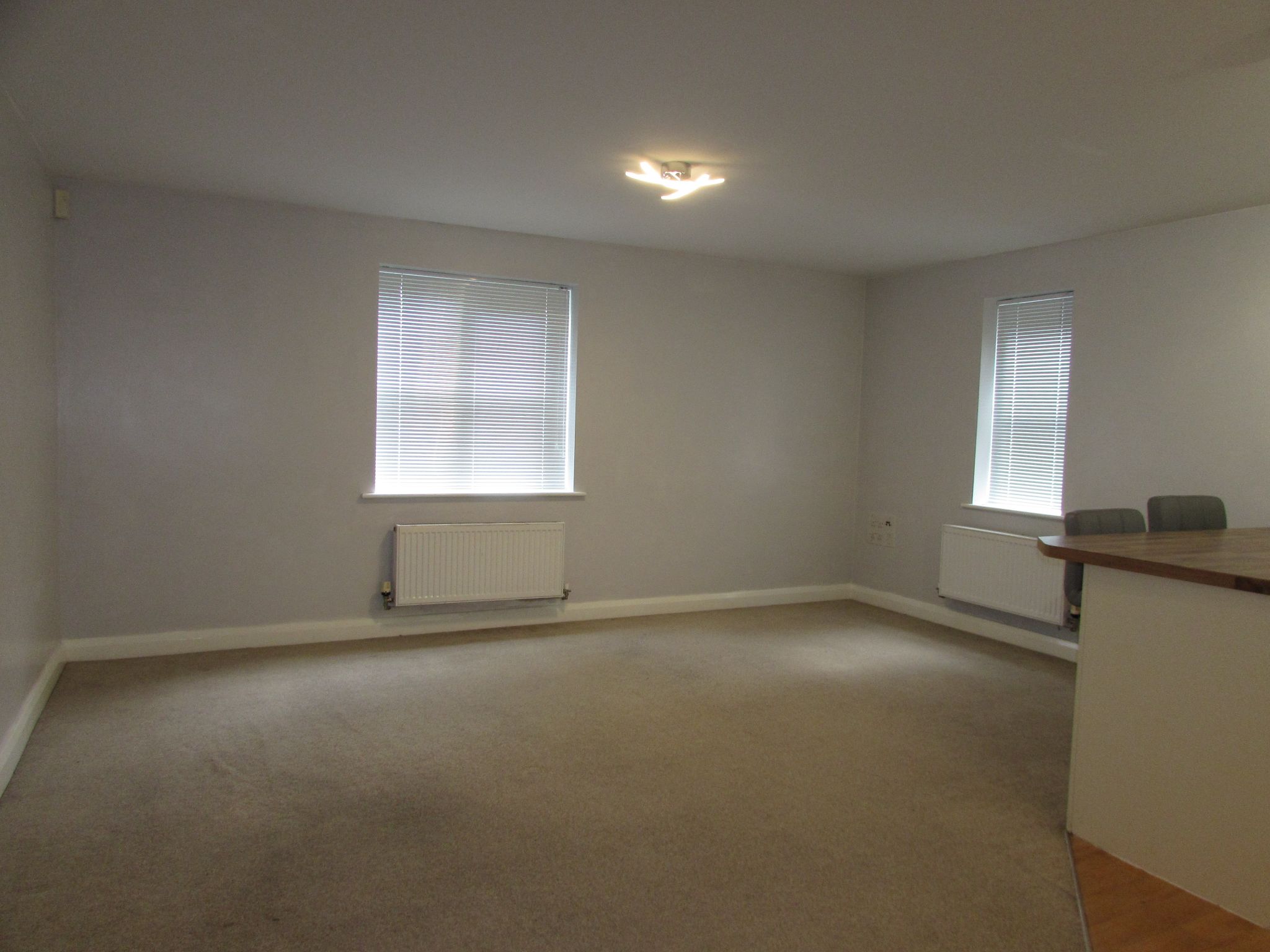 2 Bed Ground Floor Flat/apartment To Rent - Photograph 1