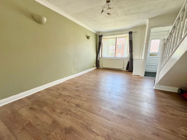 2 Bed Mid Terraced House To Rent - Photograph 3