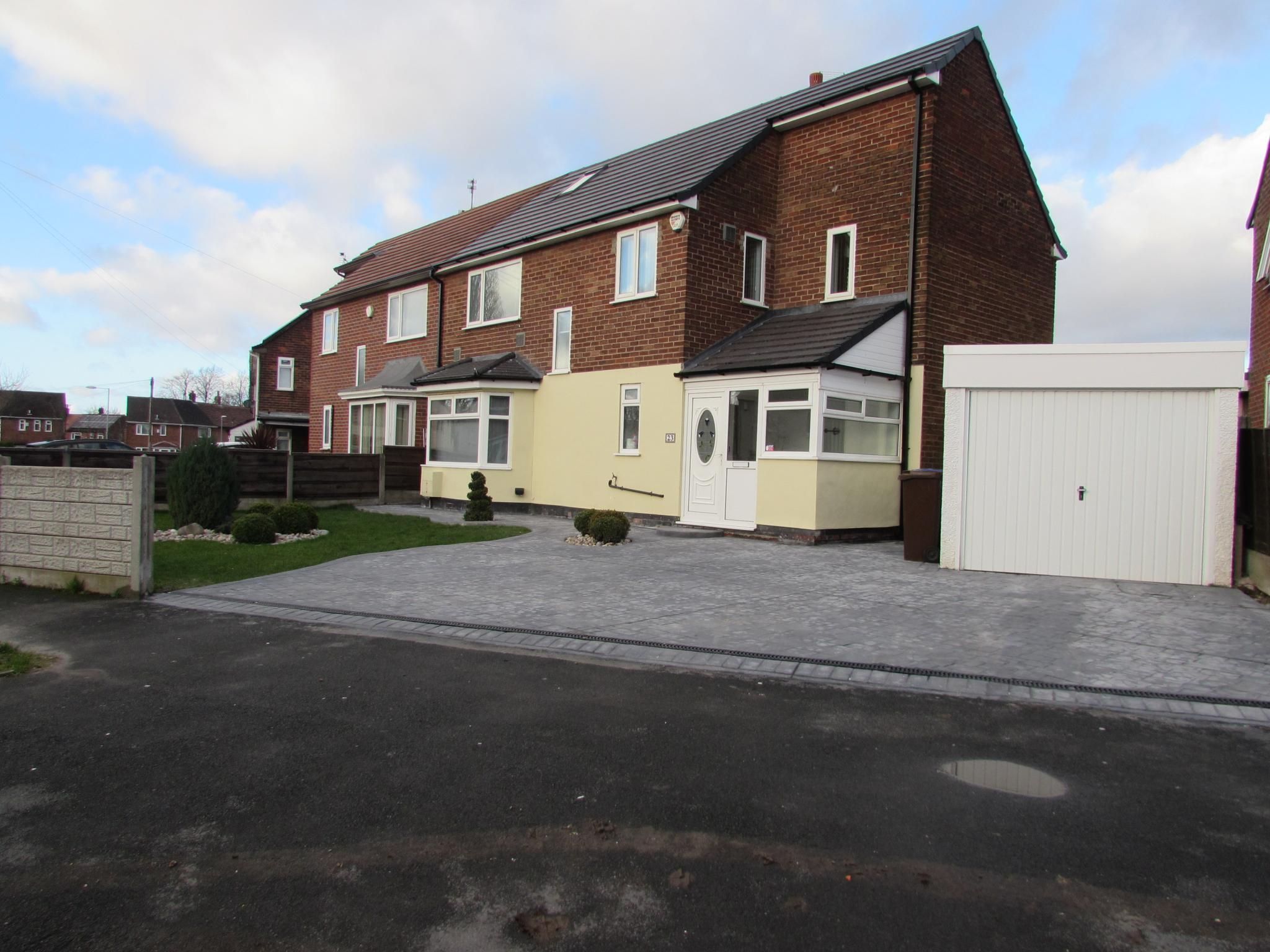 1 Bed Semi-detached House To Rent - Photograph 1