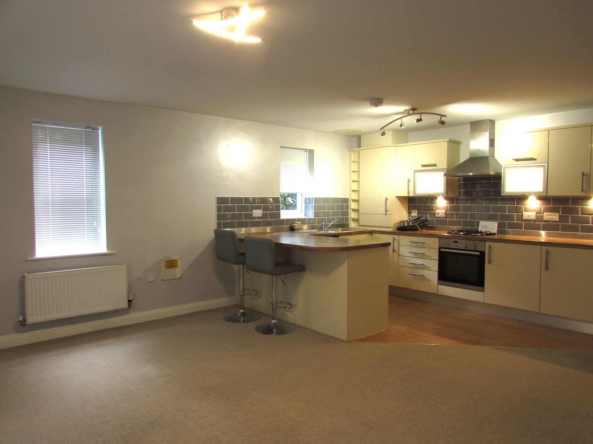 2 Bed Apartment Flat/apartment For Sale - Kitchen