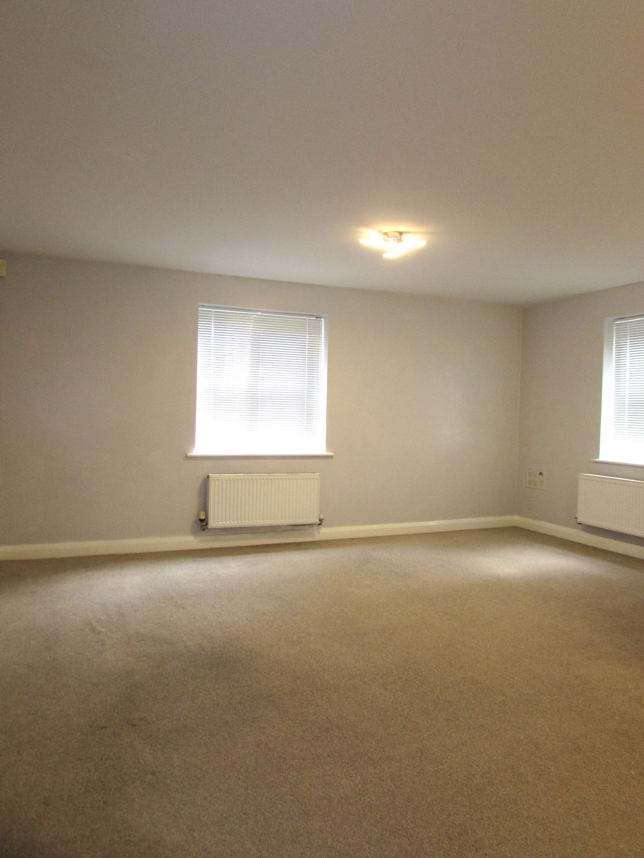 2 Bed Apartment Flat/apartment For Sale - Lounge