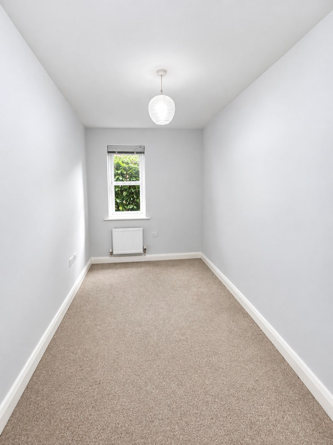 2 Bed Apartment Flat/apartment For Sale - Photograph 4