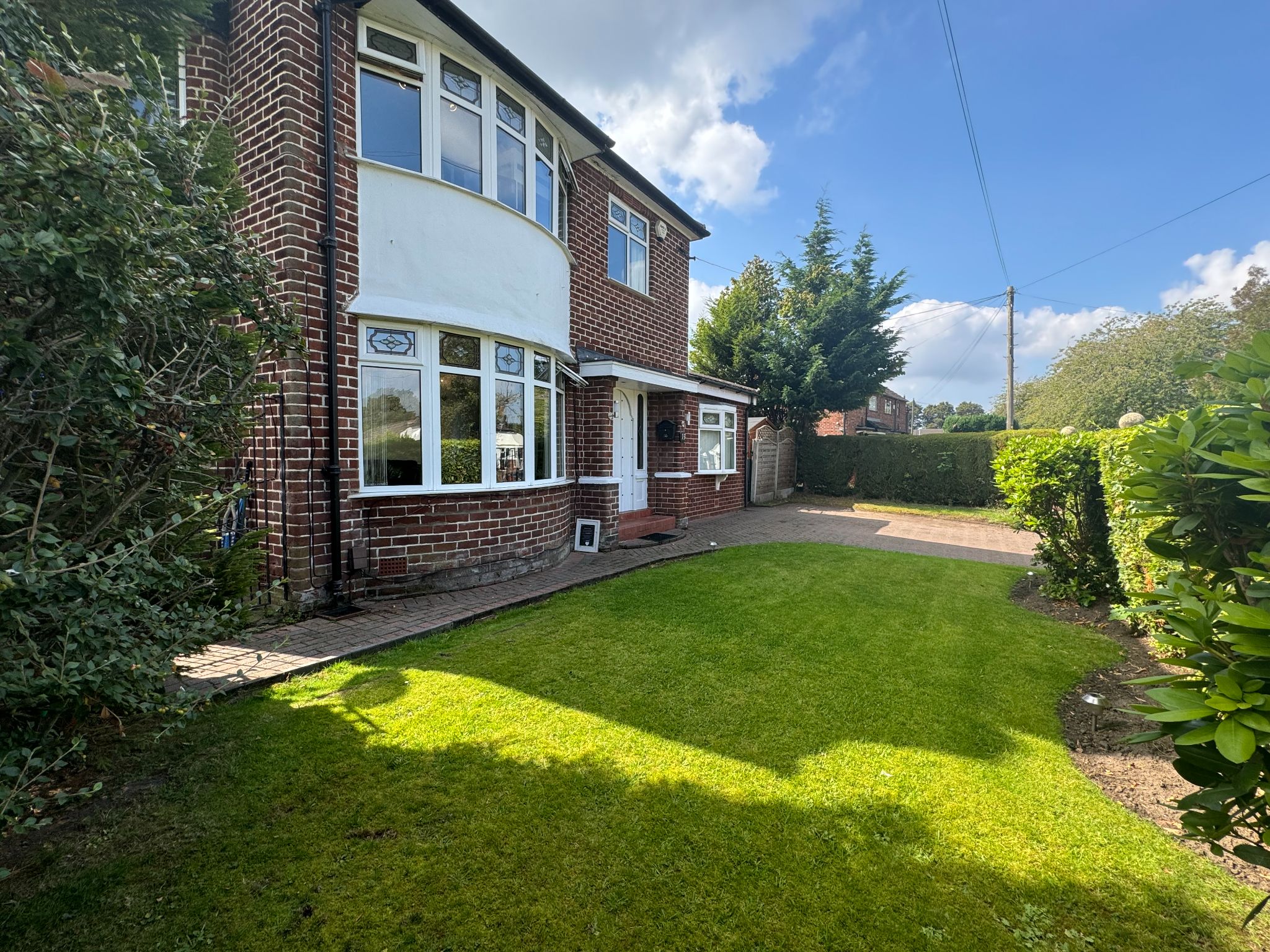 4 Bed Detached House For Sale - Photograph 32