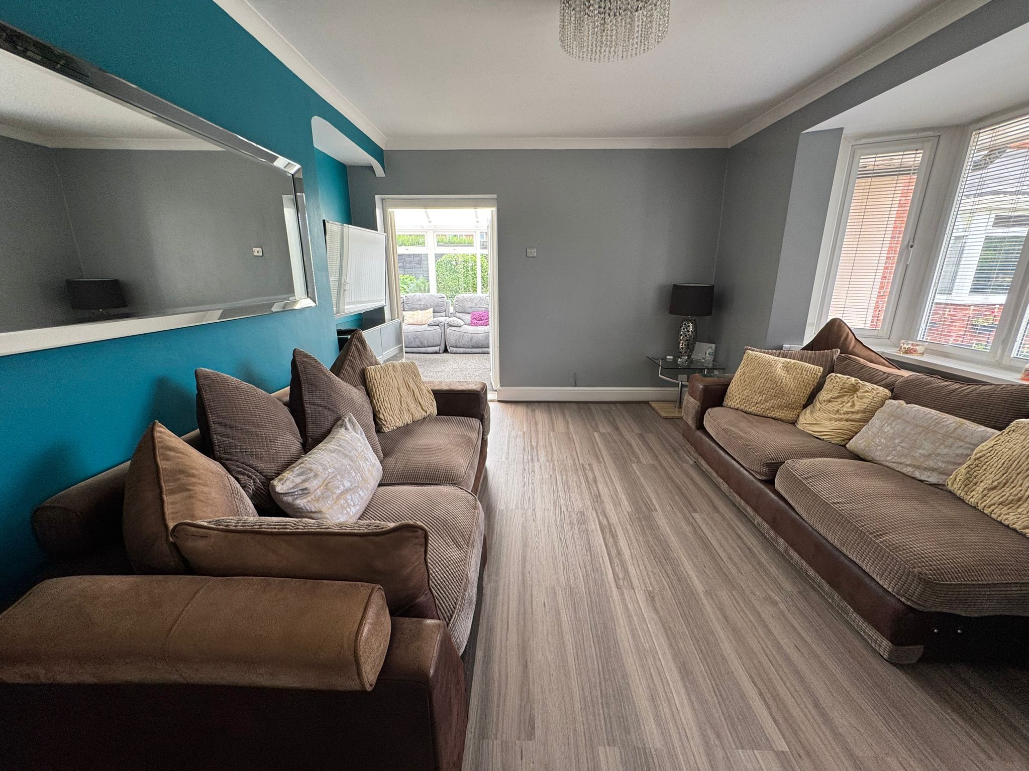 3 Bed Semi-detached House To Rent - Photograph 1
