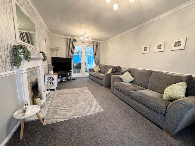 2 Bed End Terraced House For Sale - Photograph 3