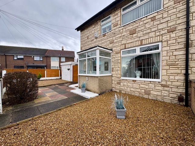 2 Bed End Terraced House For Sale - Photograph 1