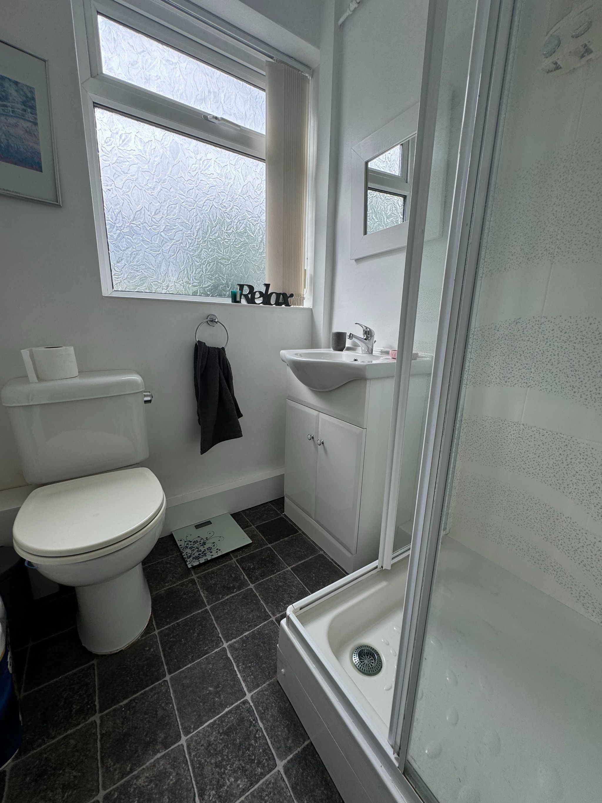 3 Bed End Terraced House For Sale - Photograph 9