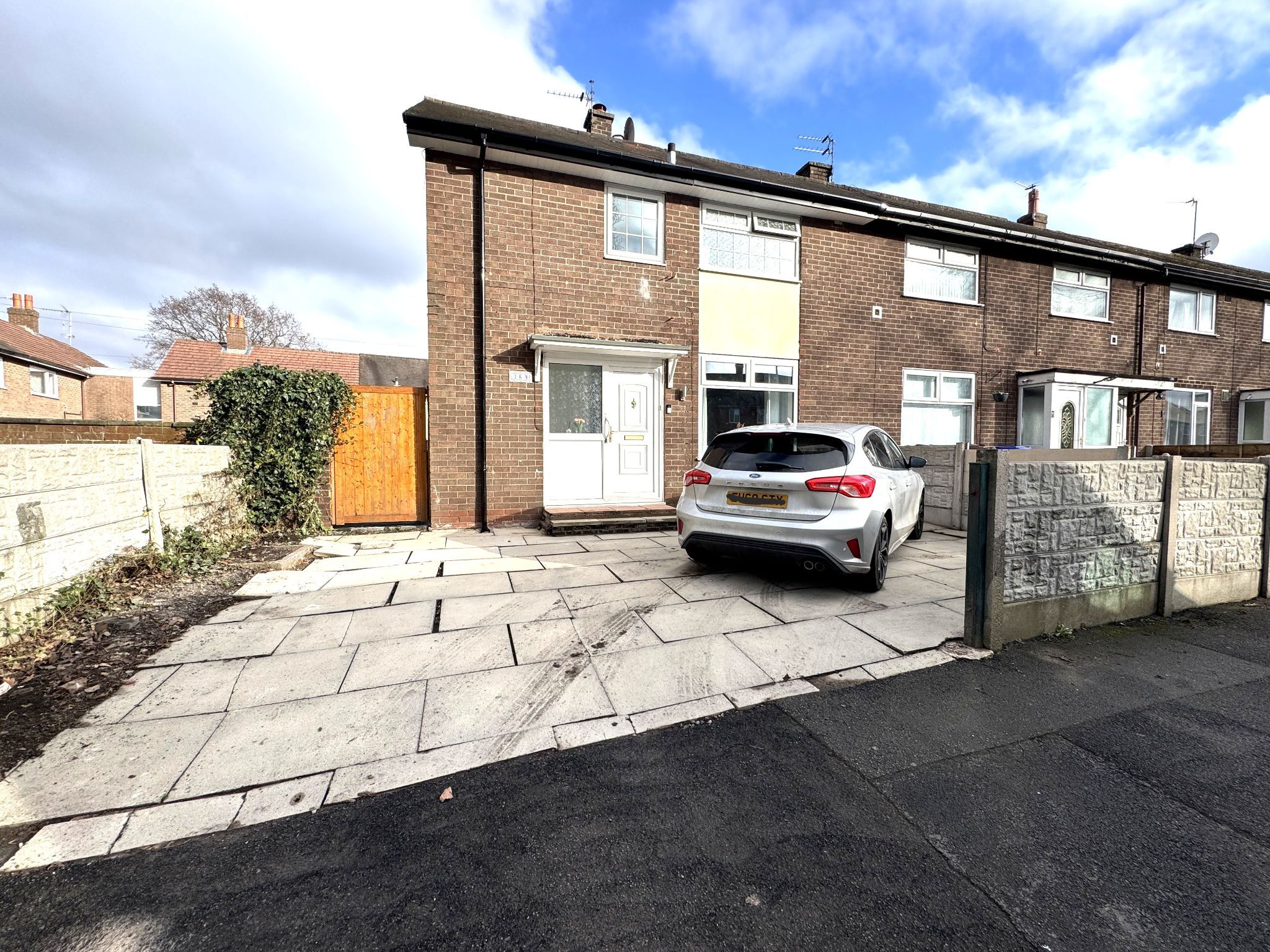 2 Bed End Terraced House For Sale - Photograph 9