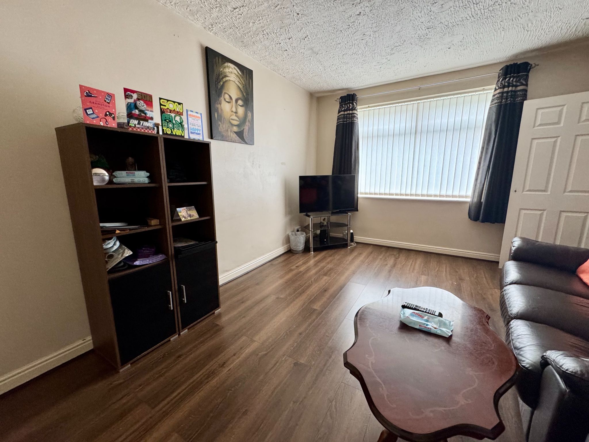 3 Bed End Terraced House For Sale - Photograph 4