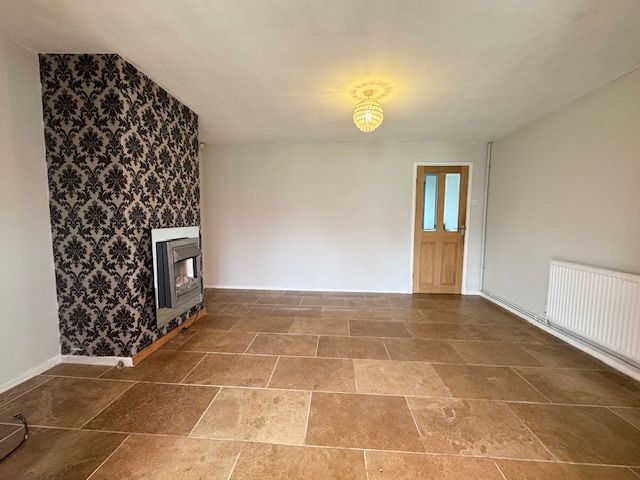 3 Bed Mid Terraced House For Sale - Photograph 14