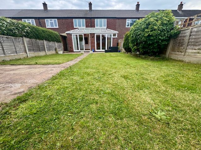 3 Bed Mid Terraced House For Sale - Photograph 24