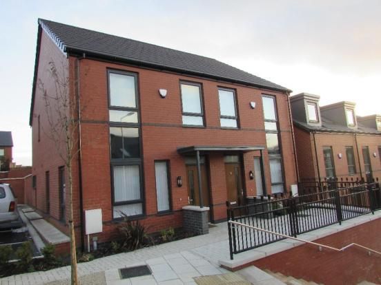 3 Bed Semi-detached House To Rent - Photograph 1