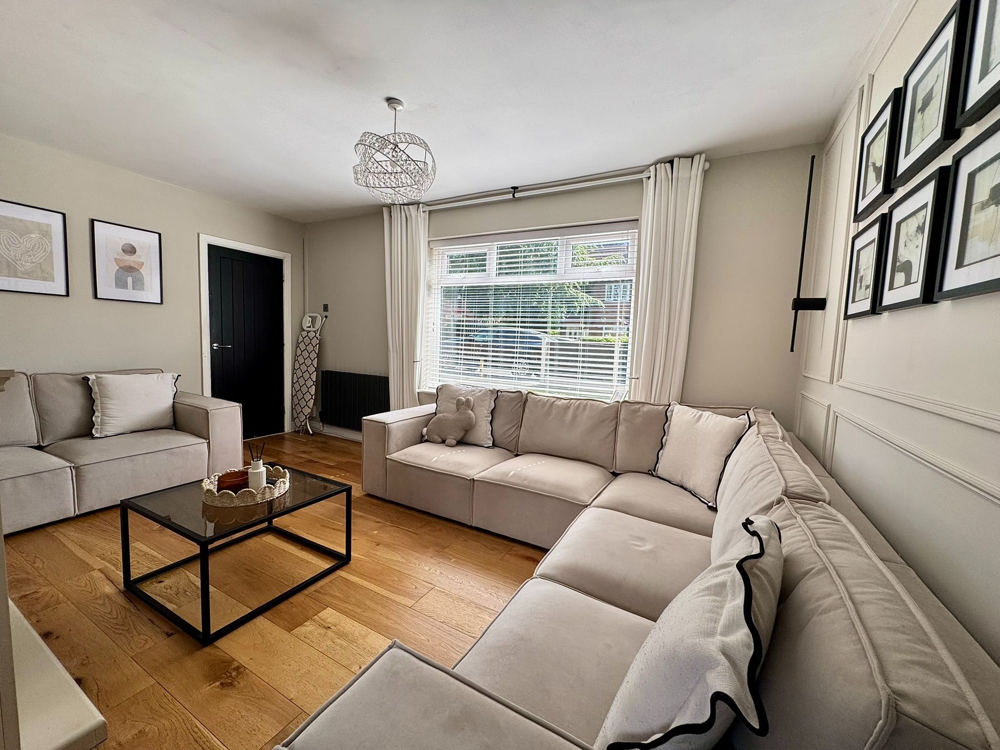 3 Bed End Terraced House For Sale - Photograph 3