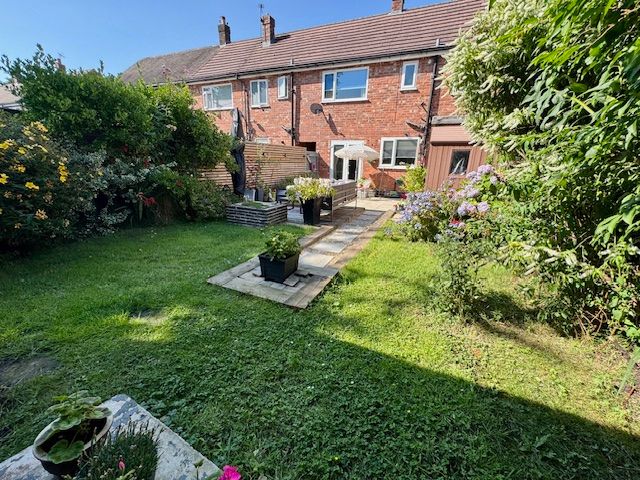 3 Bed Mid Terraced House For Sale - Photograph 16