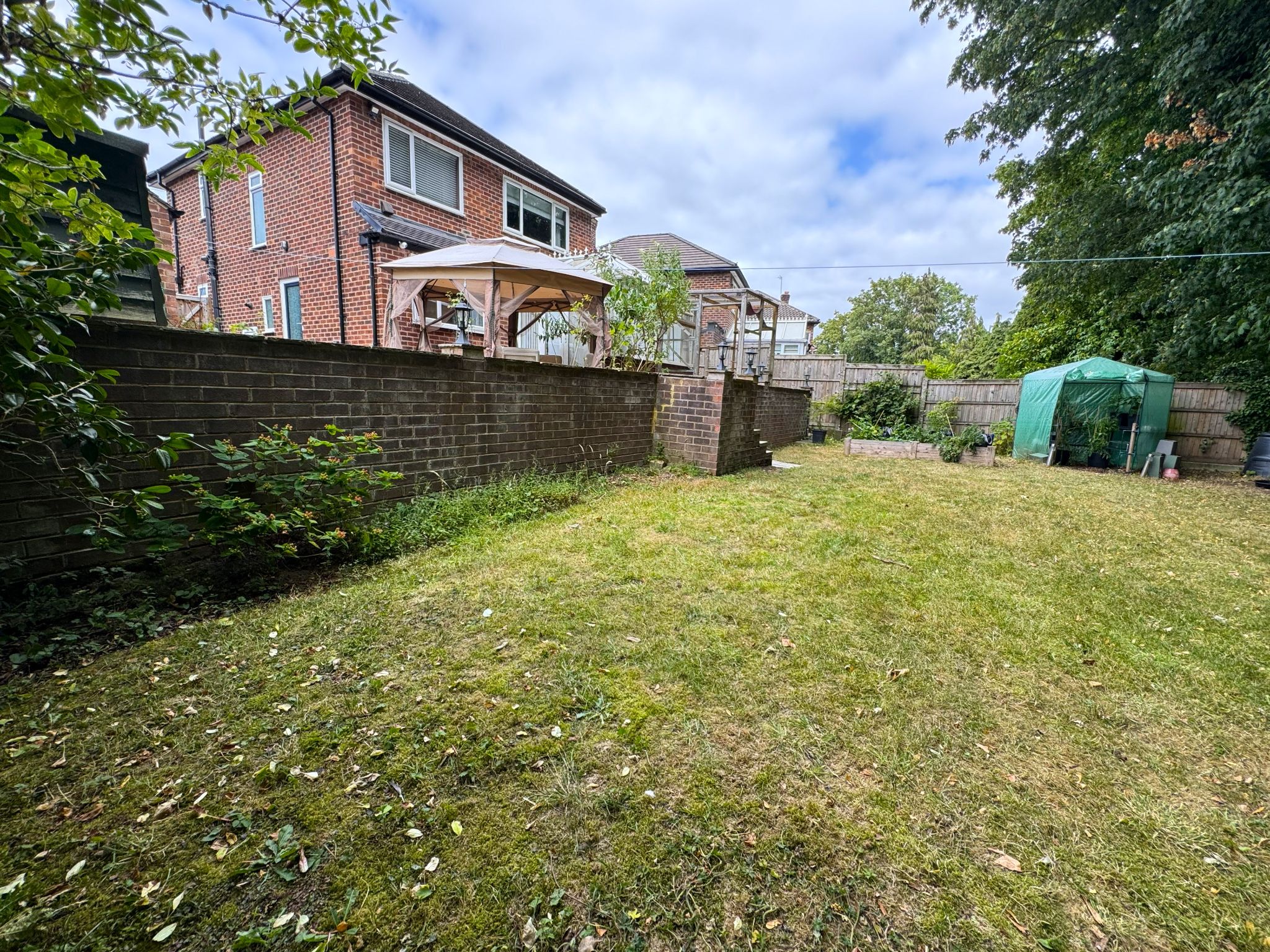 3 Bed Detached House For Sale - Photograph 2