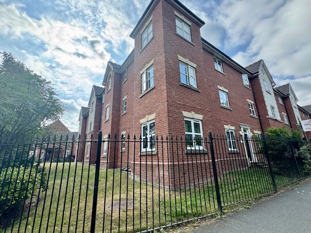 2 Bed Ground Floor Flat/apartment For Sale - Photograph 18