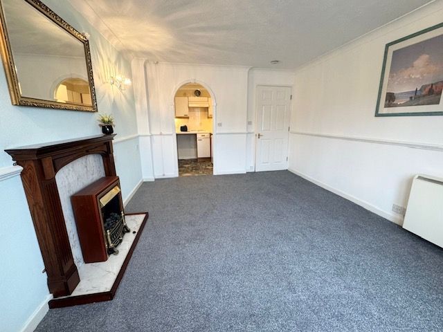 2 Bed Apartment Flat/apartment For Sale - Lounge