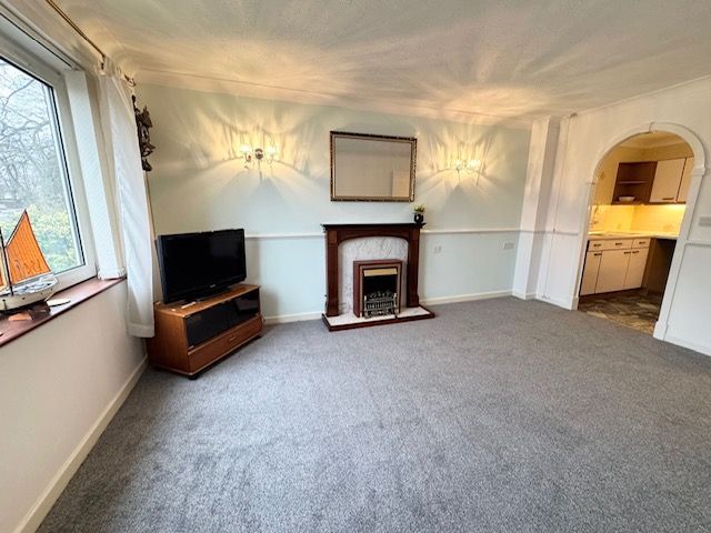 2 Bed Apartment Flat/apartment For Sale - Lounge