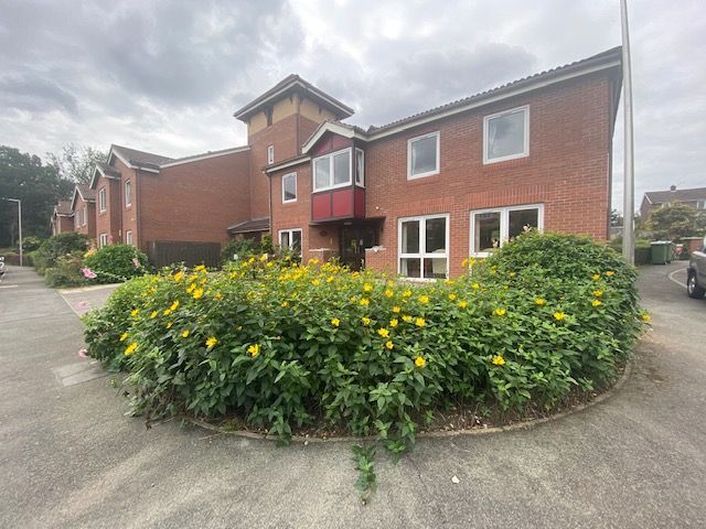 2 Bed Apartment Flat/apartment For Sale - Front