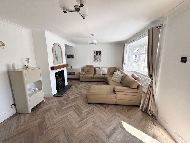 5 Bed End Terraced House For Sale - Photograph 30