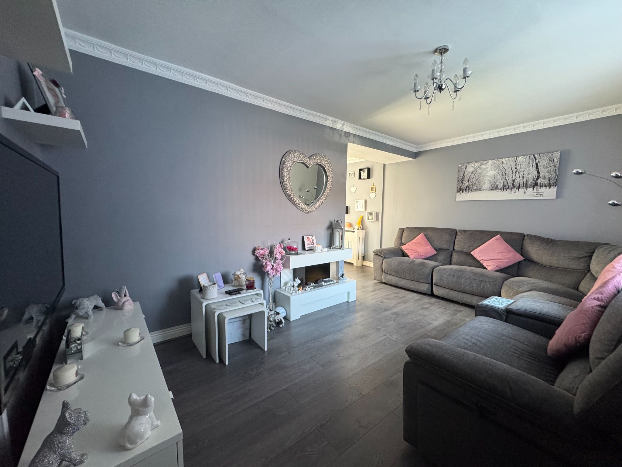 3 Bed End Terraced House For Sale - Photograph 15