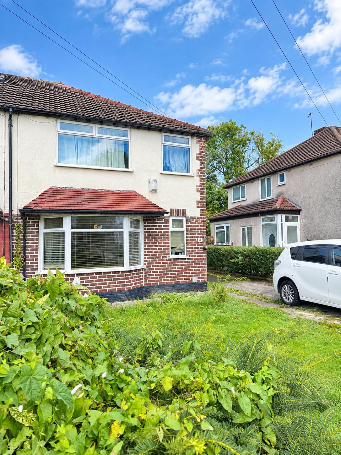 3 Bed Semi-detached House For Sale - Photograph 1