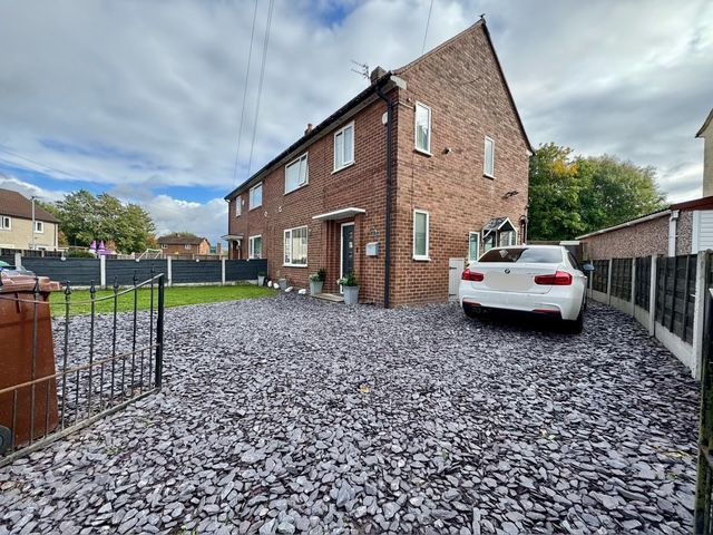 3 Bed Semi-detached House For Sale - Photograph 42