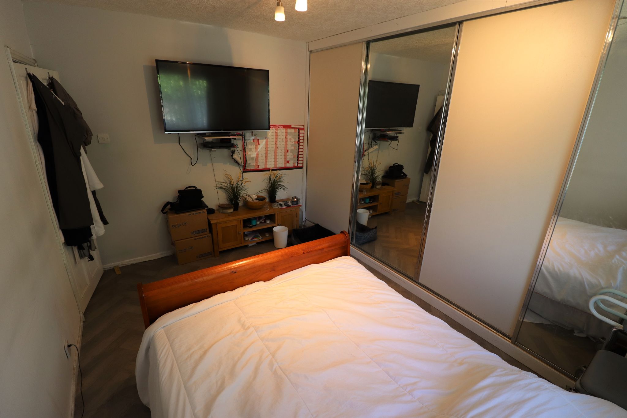 Secondary property image