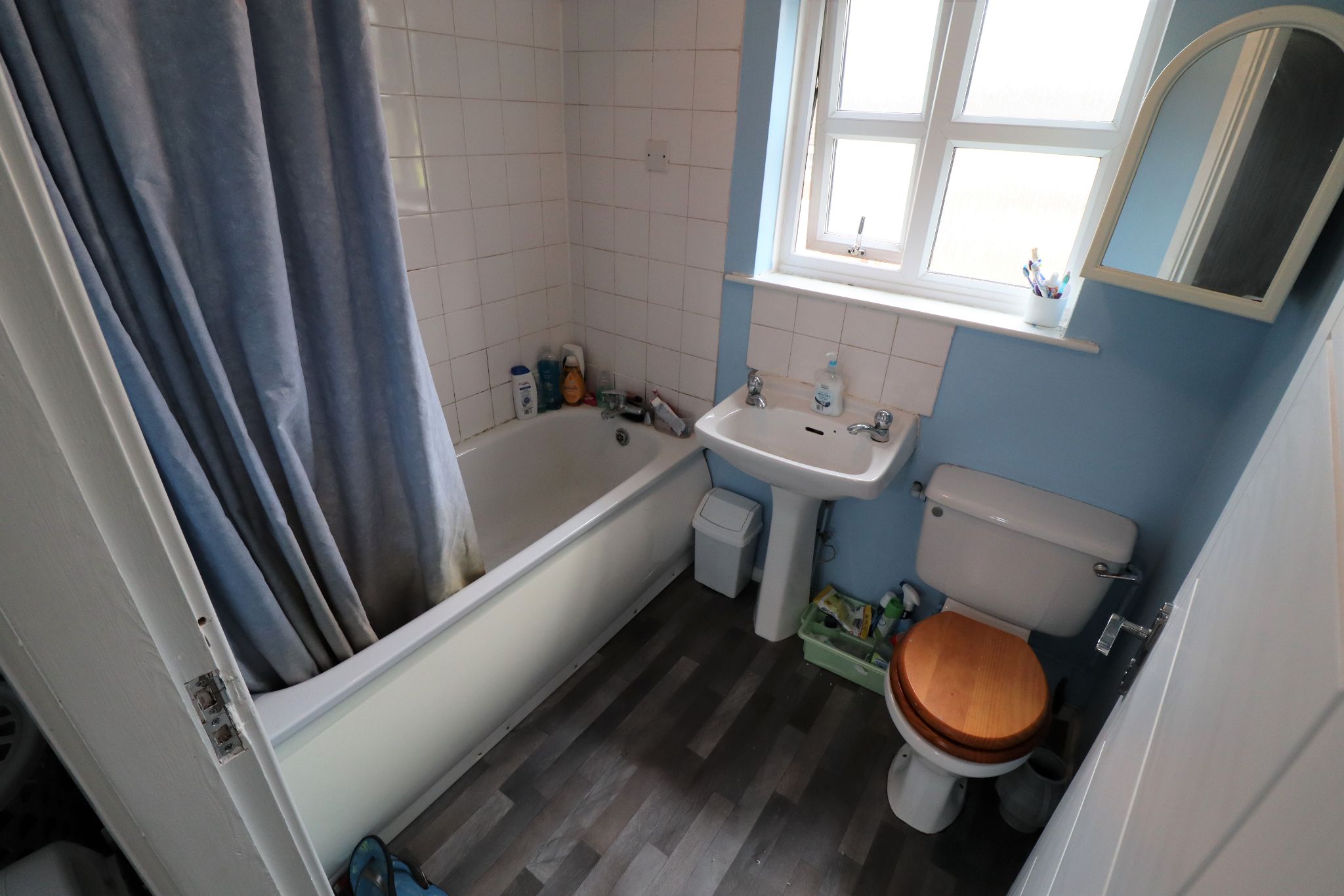 Secondary property image