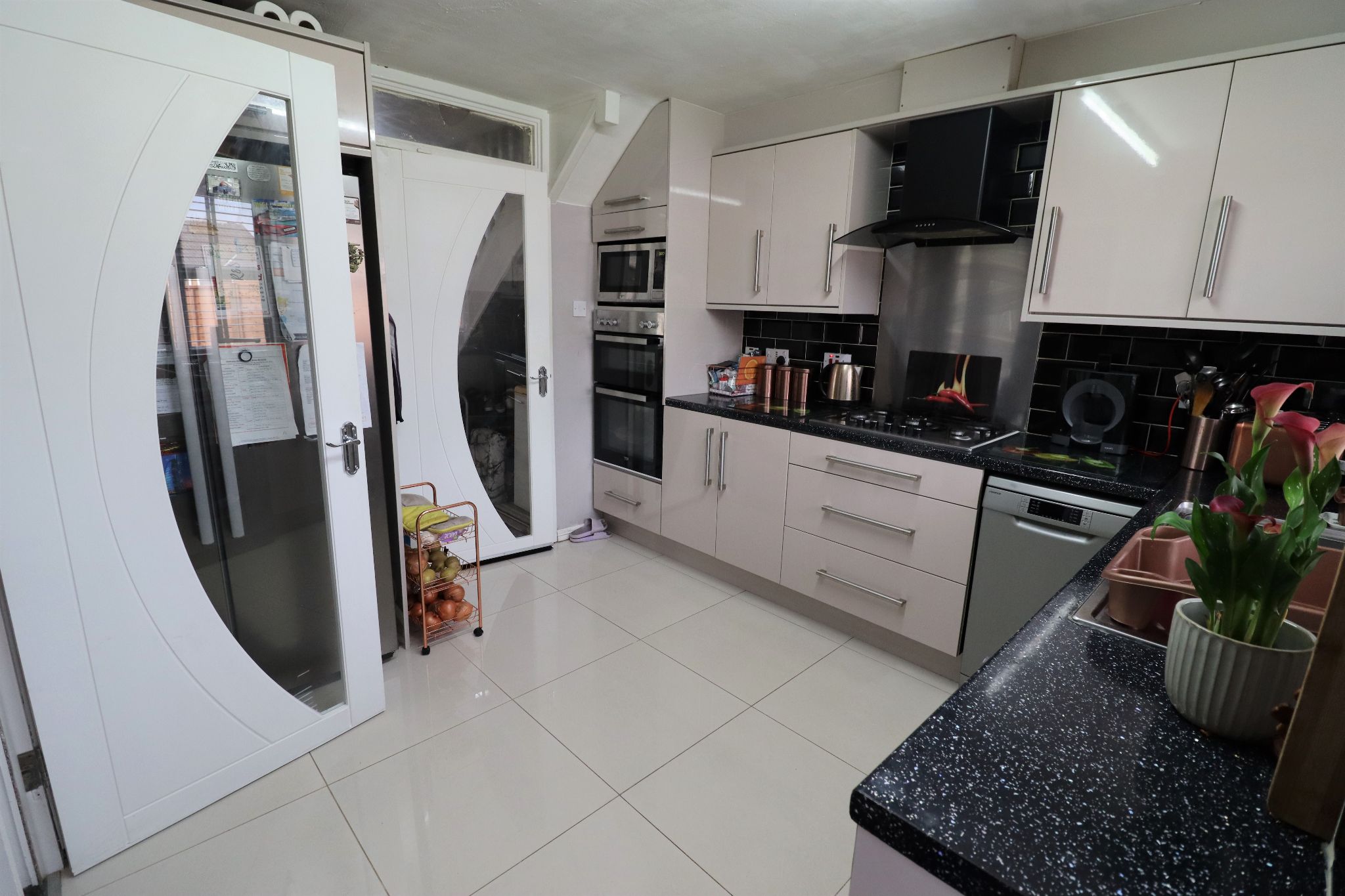 Secondary property image