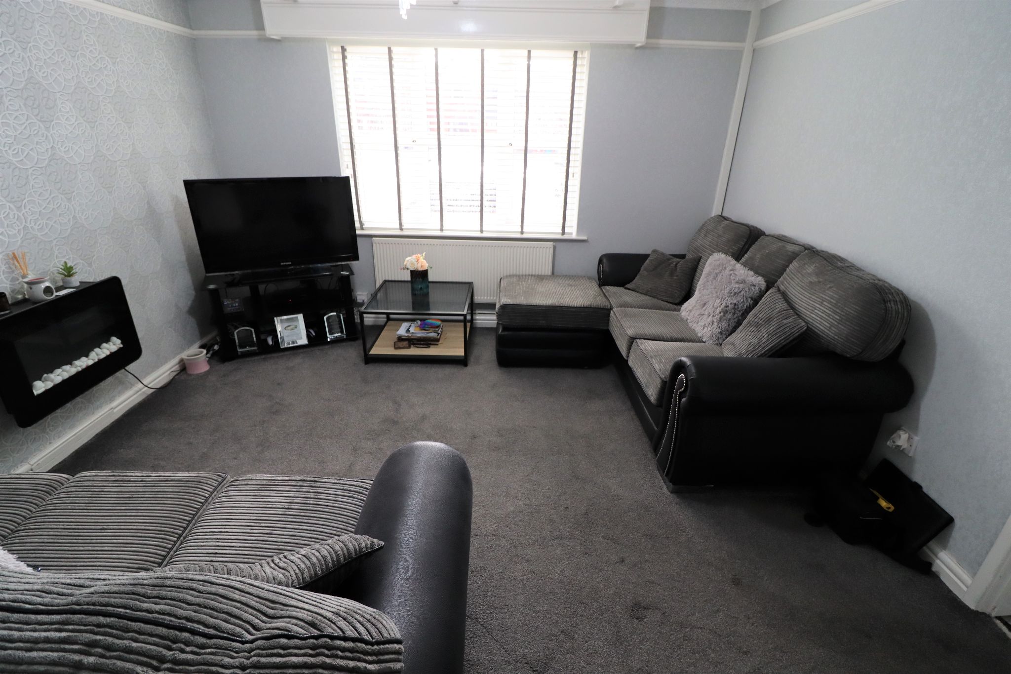 Secondary property image