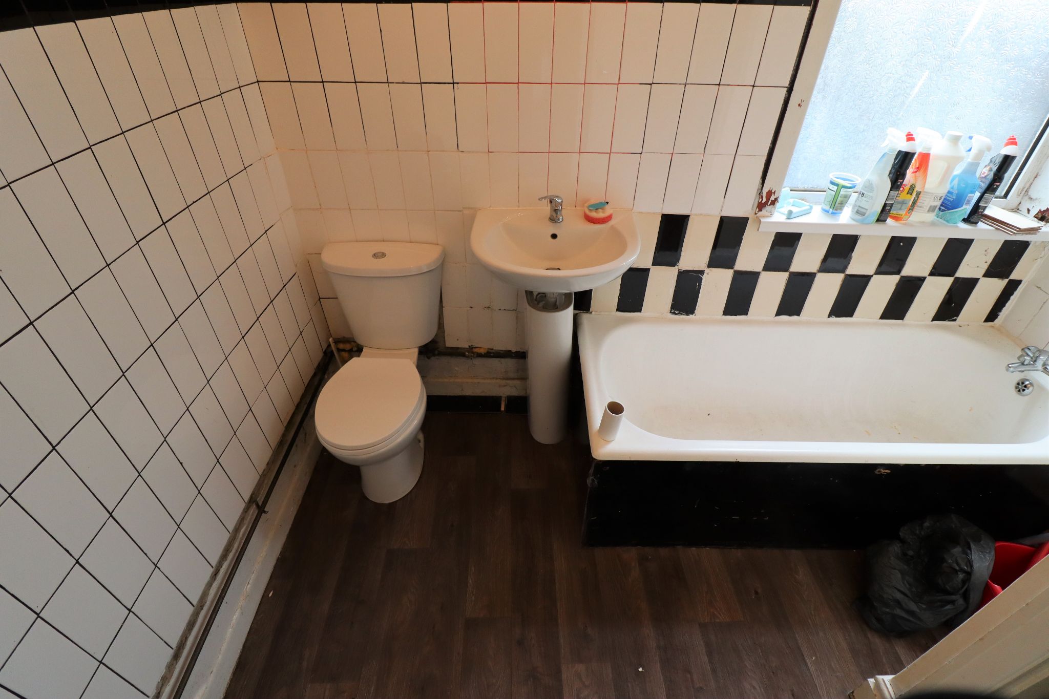 Secondary property image