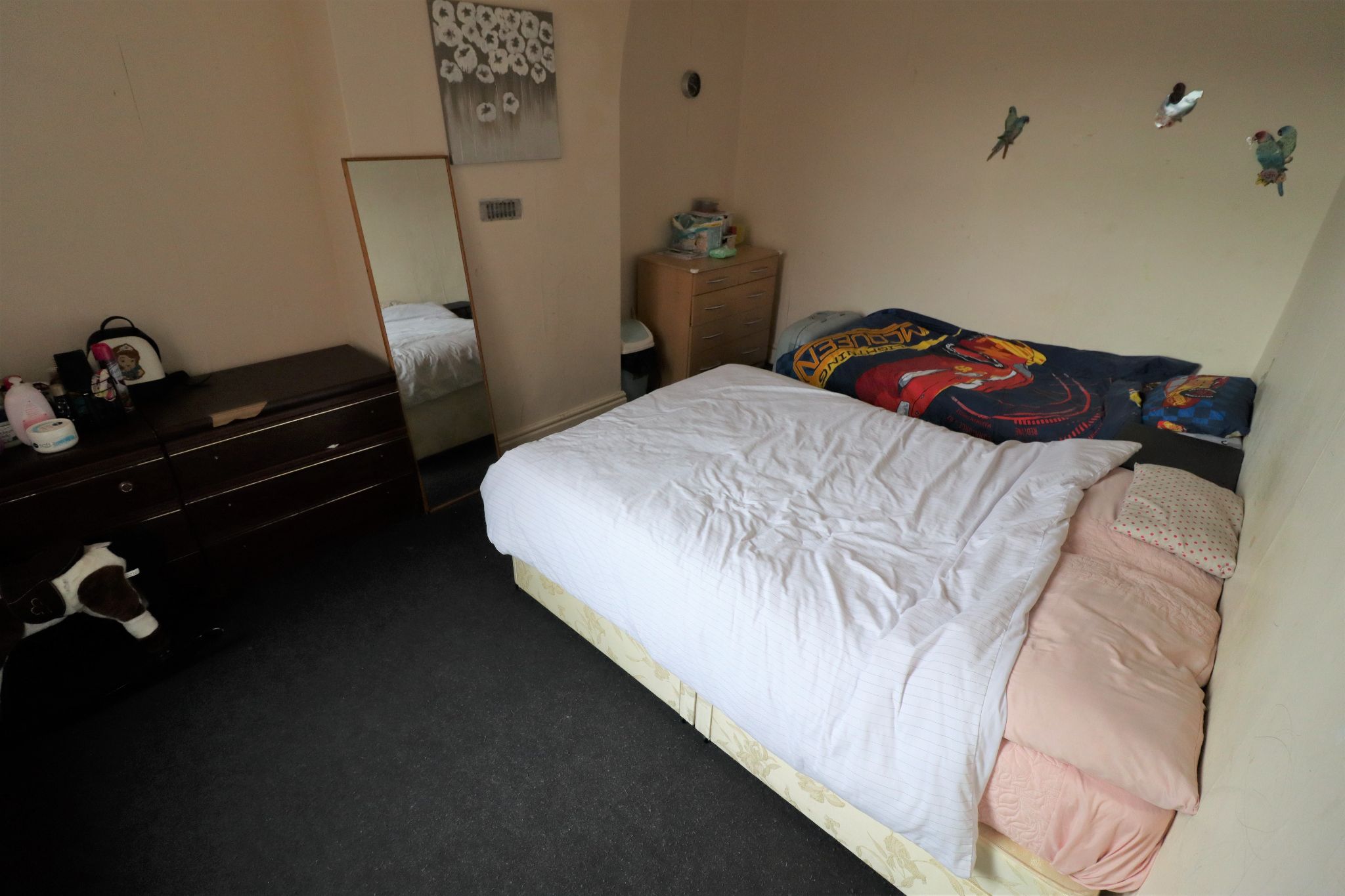 Secondary property image