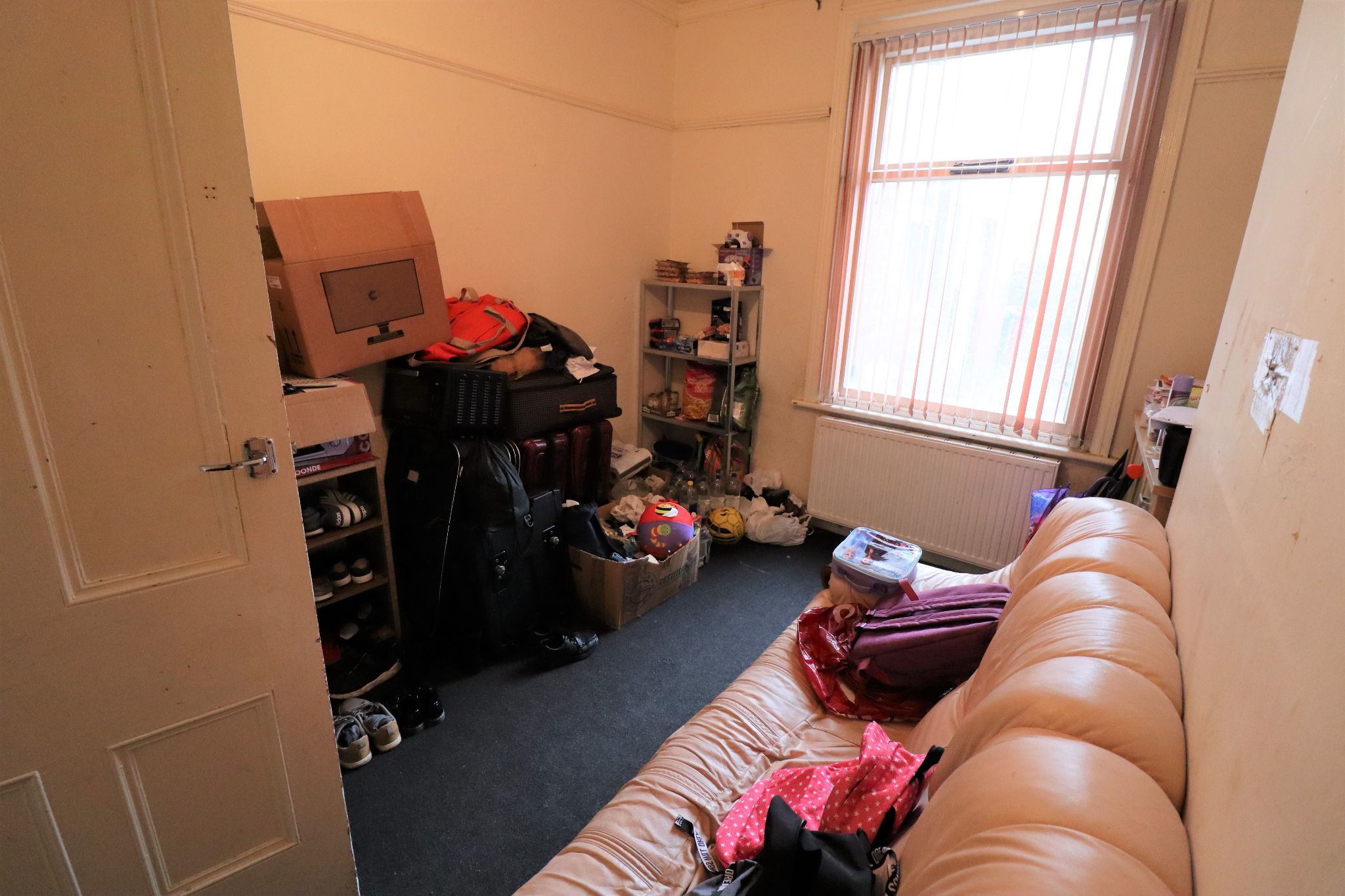 Secondary property image